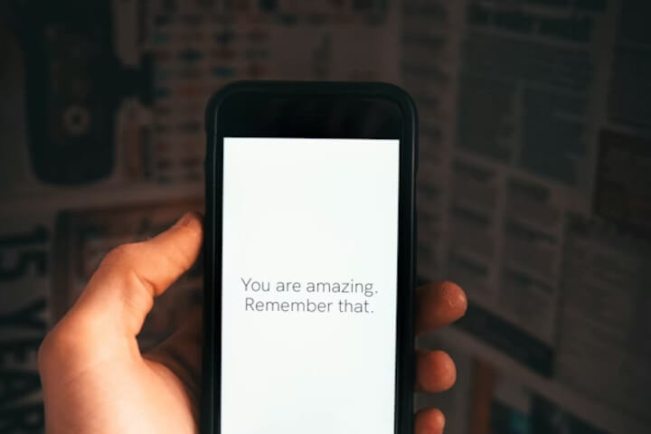 The Psychology of the Unlock: Why Lock Screen Quotes Change Your Mindset